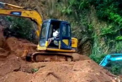 挖机爆料视频,工地现场真实操作瞬间