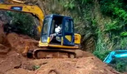 挖机爆料视频,工地现场真实操作瞬间