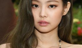 韩国娱乐记者爆料珍妮,珍妮新动态曝光，背后故事引热议！